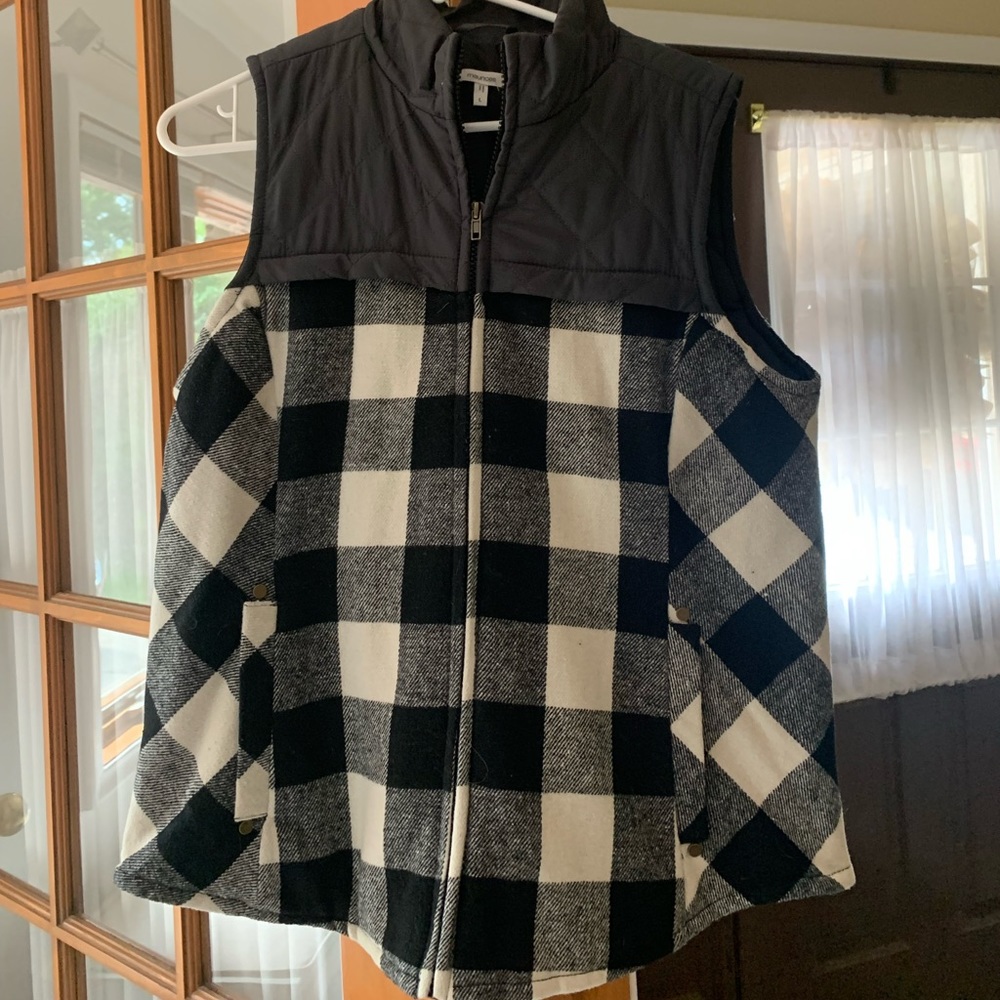 Size Large Buffalo Plaid Maurice’s Vest